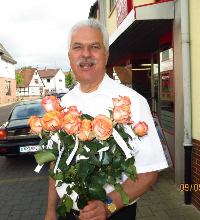 Rosen vom Brgermeister Peter Christ zum Muttertag