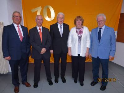 die Ortsvorsitzenden von Bhl-Iggelheim: (v.r.) Meinrad Karg, Vera Tanski, Karl-Heinz Hasenstab, Helmut Pfaff und Hansjoachim Behr